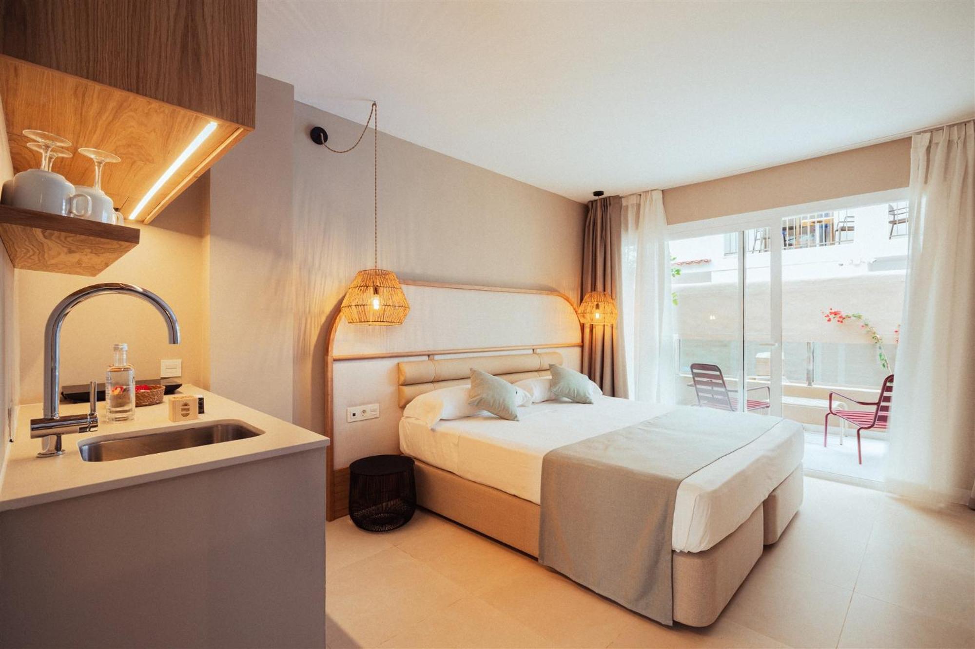 Ama Ibiza (Adults Only) Hotel Playa d'en Bossa Room photo